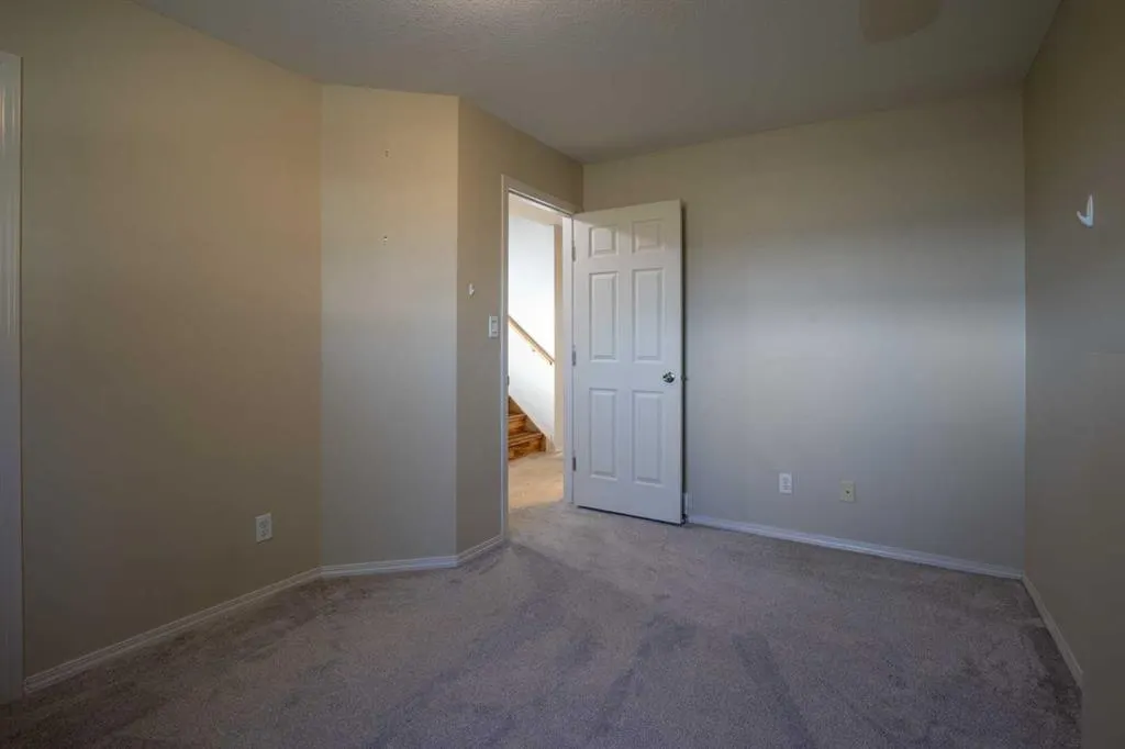 5 Tartan Boulevard W #5