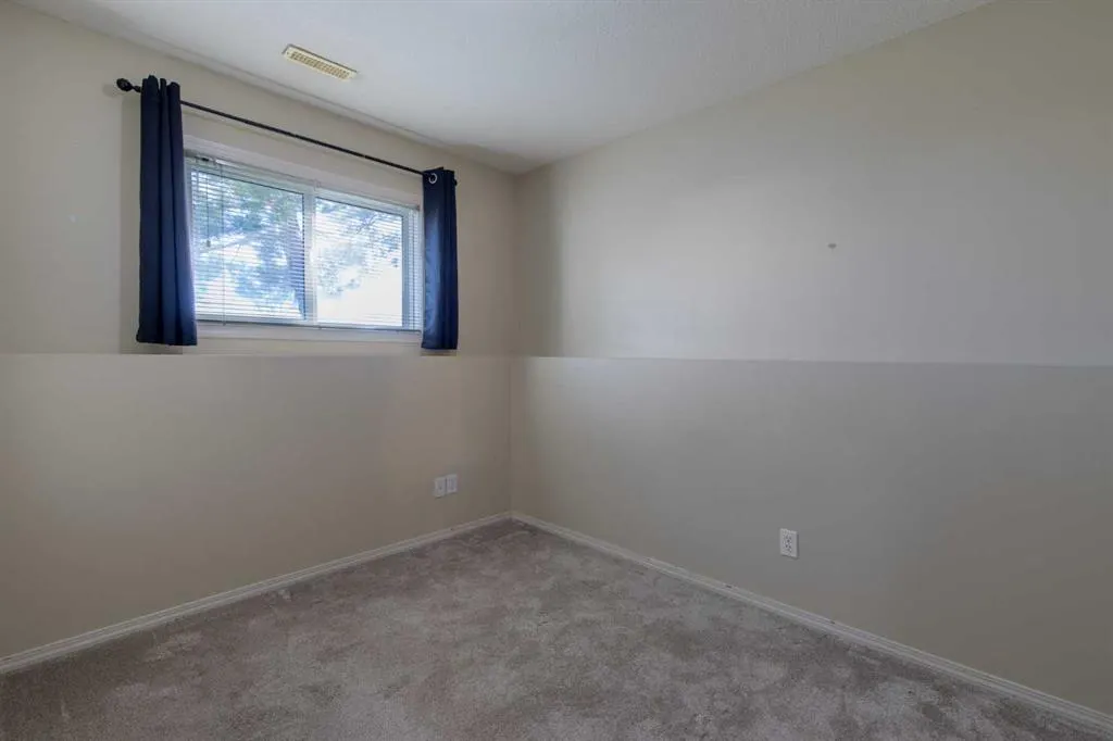 5 Tartan Boulevard W #5