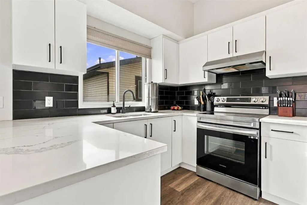 16 Mckenna Place SE