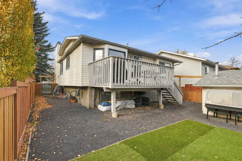 16 Mckenna Place SE