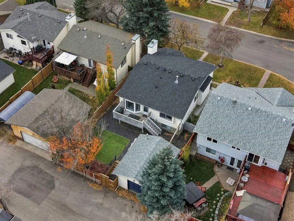 16 Mckenna Place SE