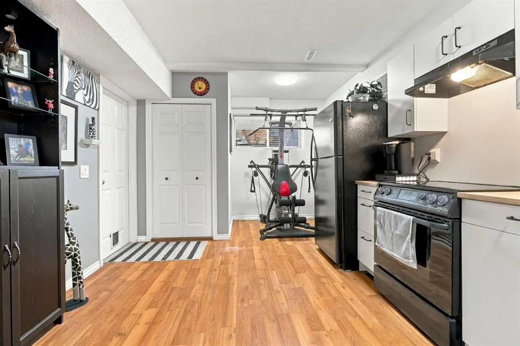 16 Mckenna Place SE