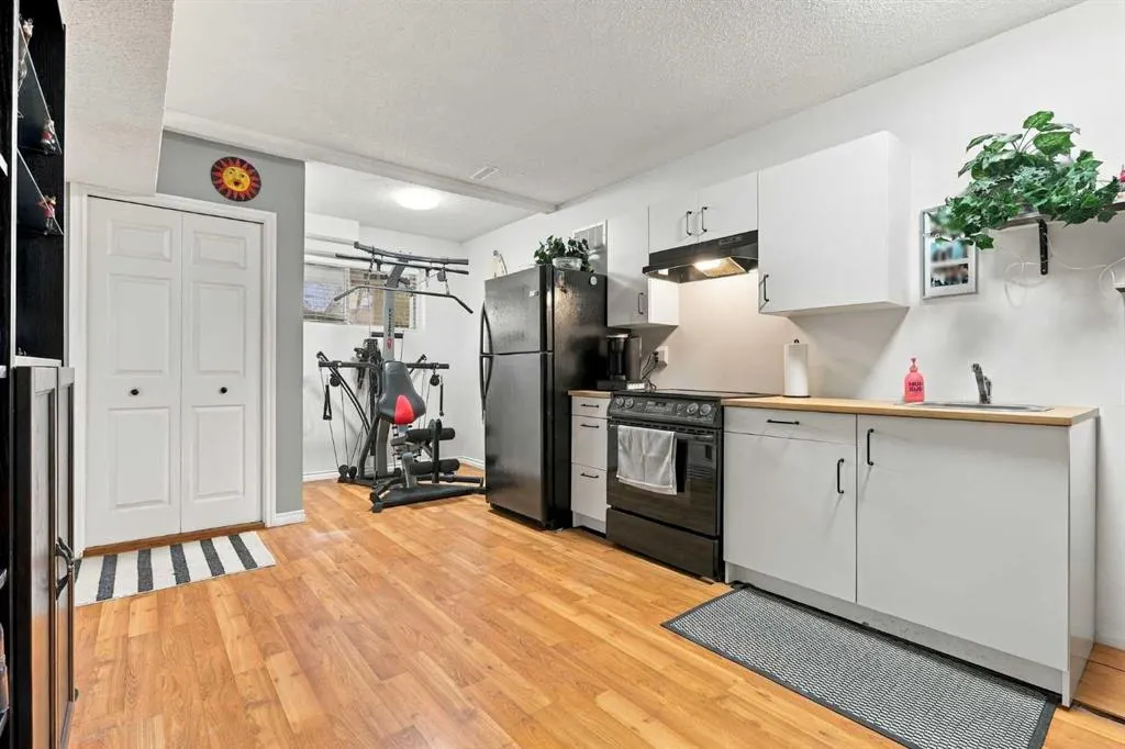 16 Mckenna Place SE