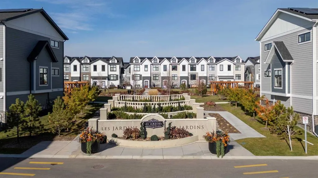 180 Les Jardins Park SE