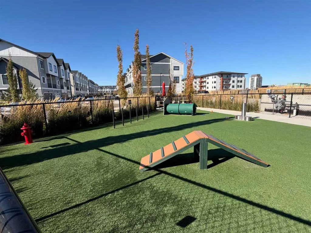 180 Les Jardins Park SE