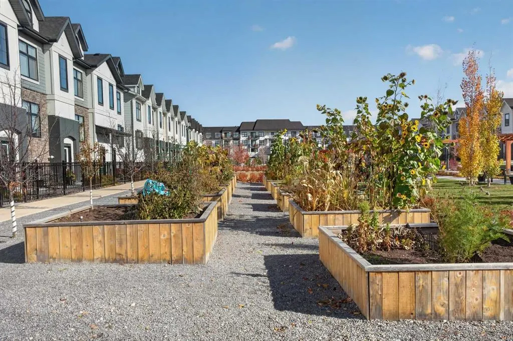 180 Les Jardins Park SE