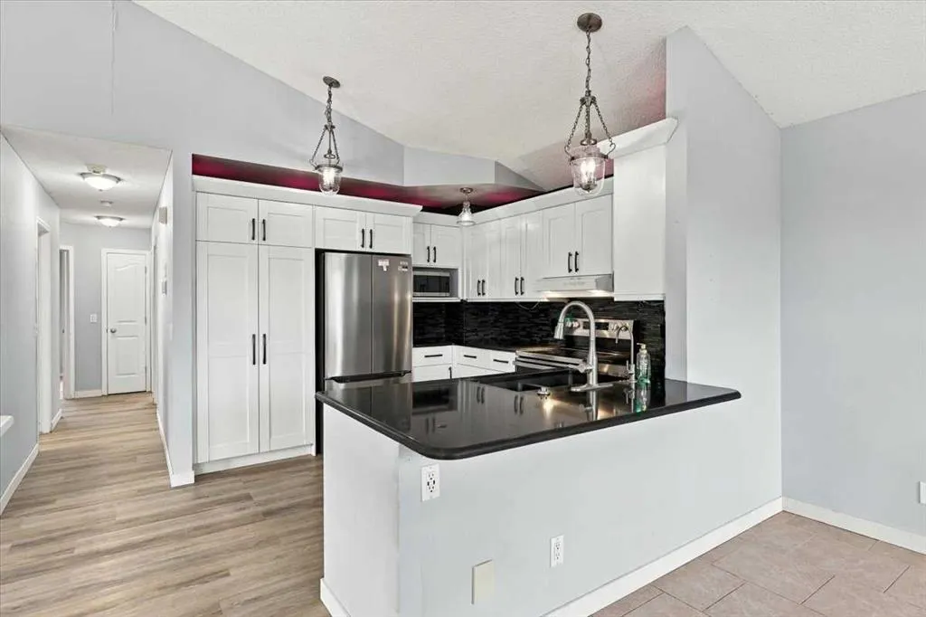 3 Cimarron Meadows Bay