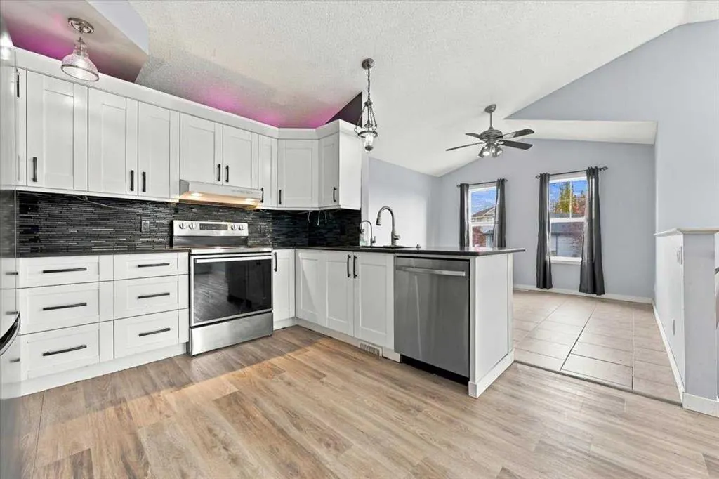 3 Cimarron Meadows Bay