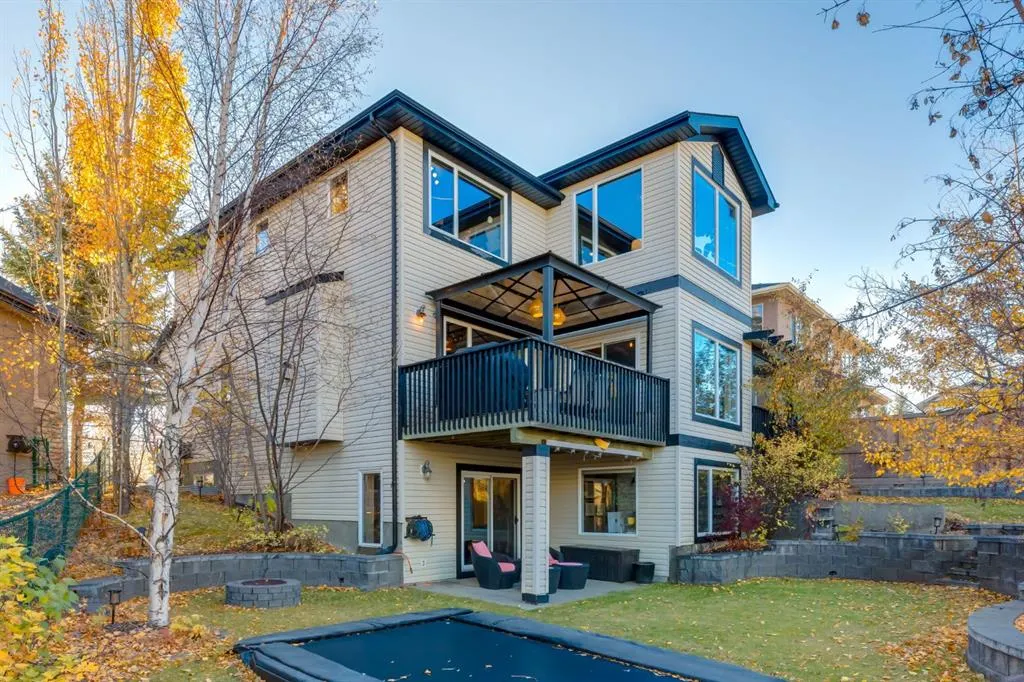 48 Valley Crest Gardens NW