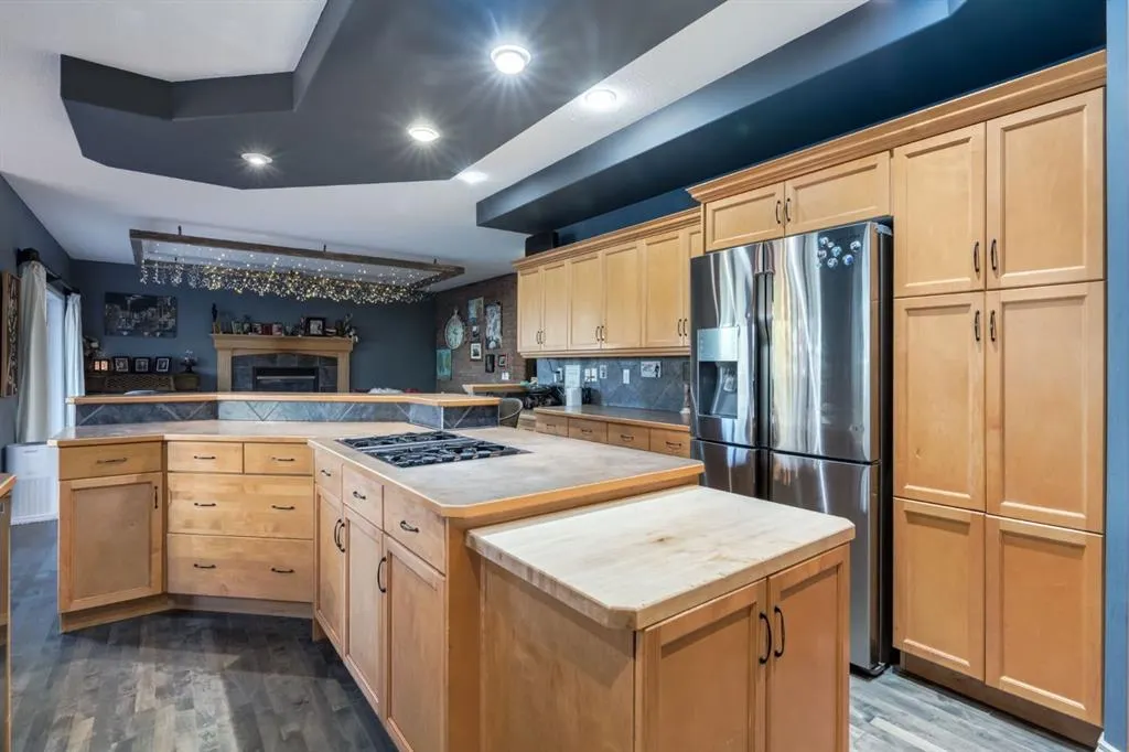 48 Valley Crest Gardens NW