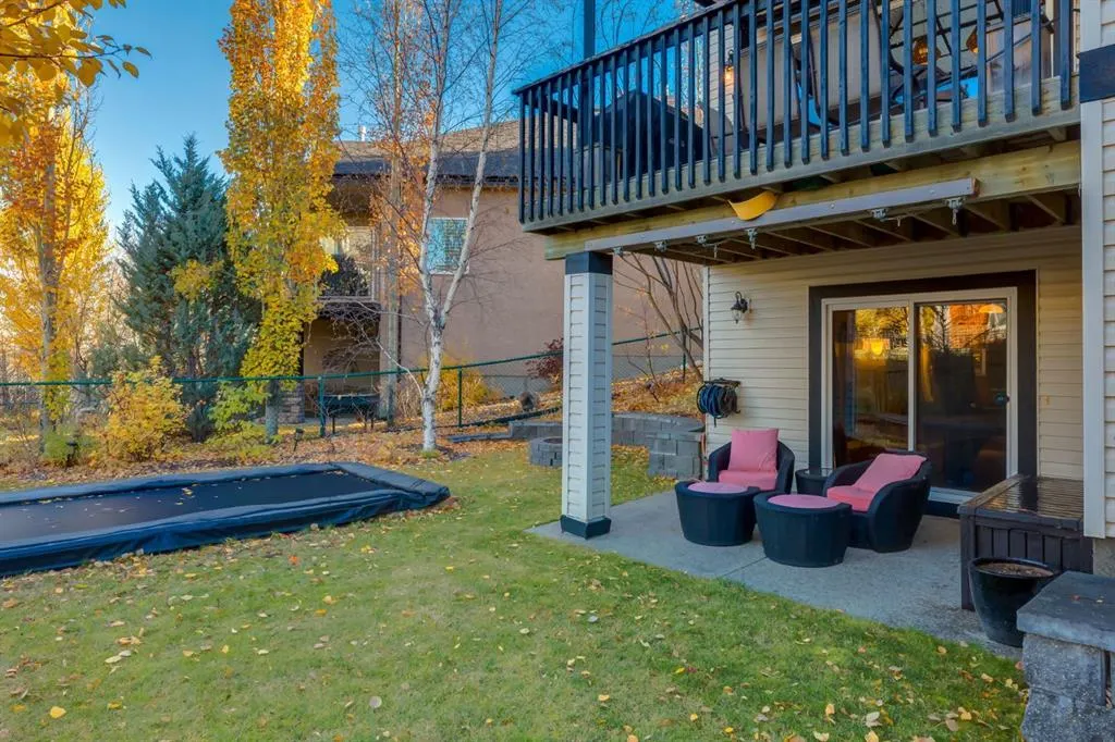 48 Valley Crest Gardens NW