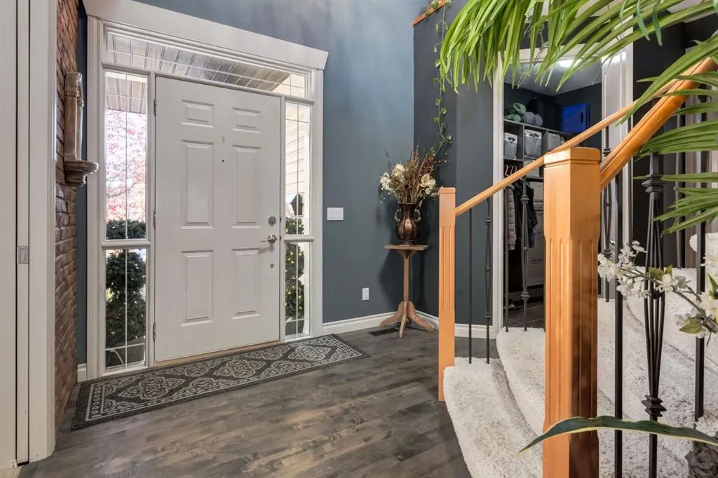 48 Valley Crest Gardens NW