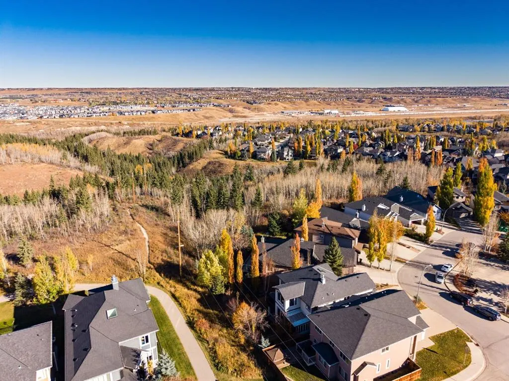 48 Valley Crest Gardens NW