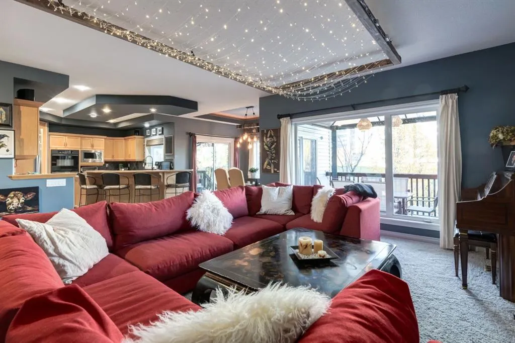 48 Valley Crest Gardens NW