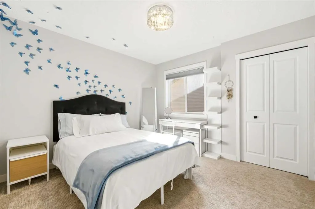 383 Springborough Way SW