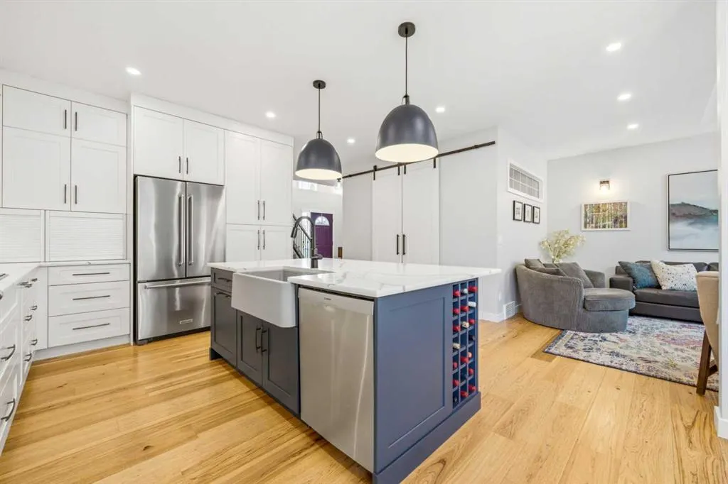 383 Springborough Way SW