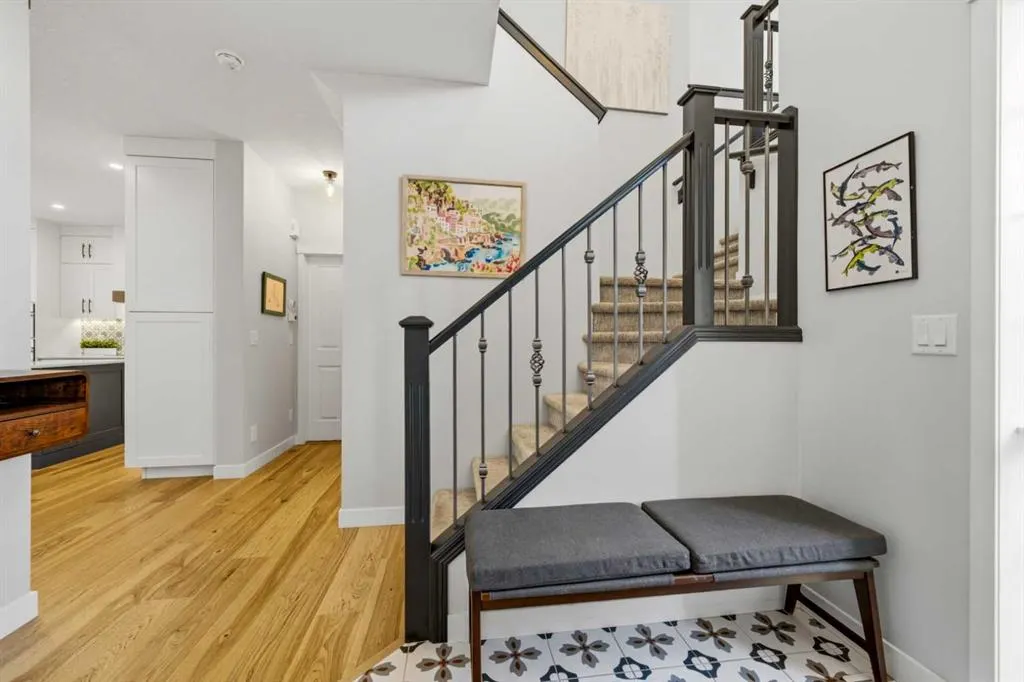 383 Springborough Way SW