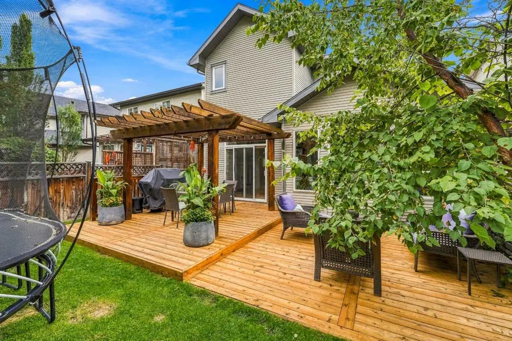 383 Springborough Way SW