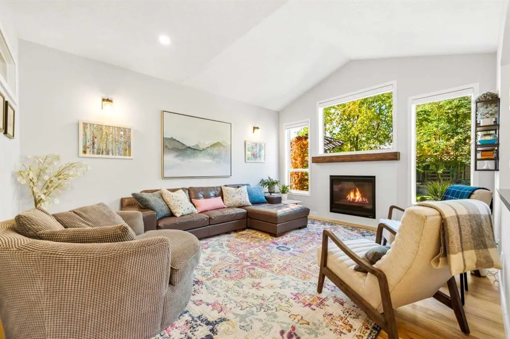 383 Springborough Way SW