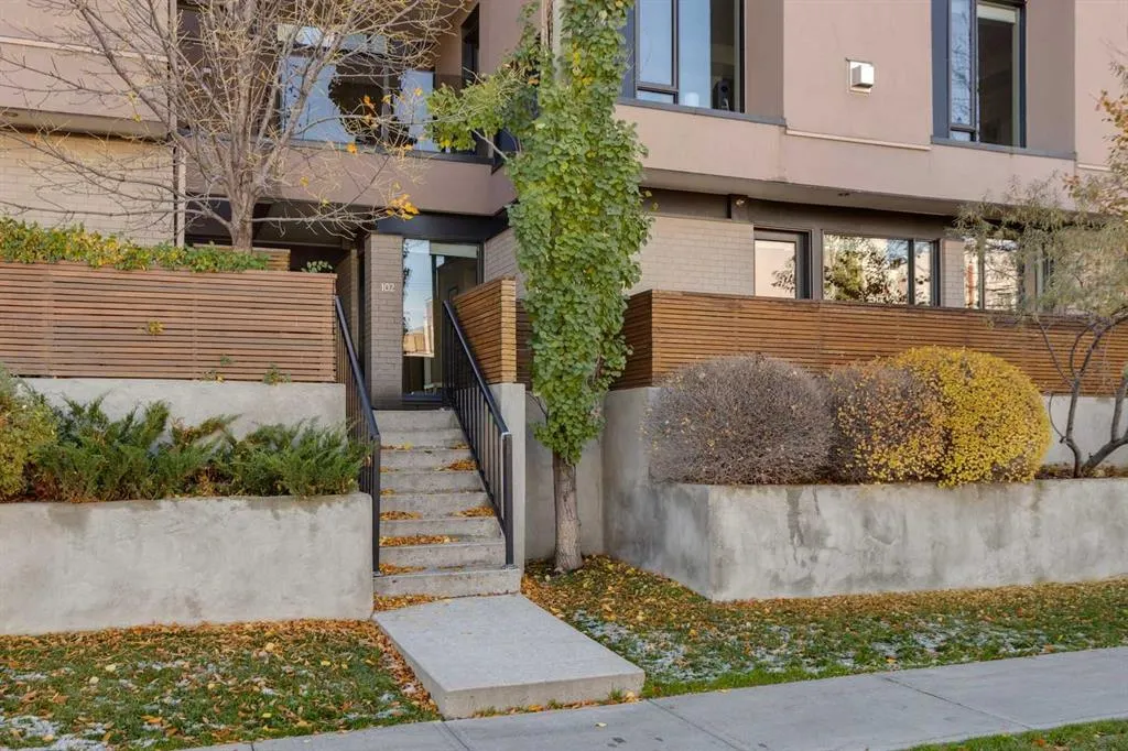 2905 16 Street SW #102