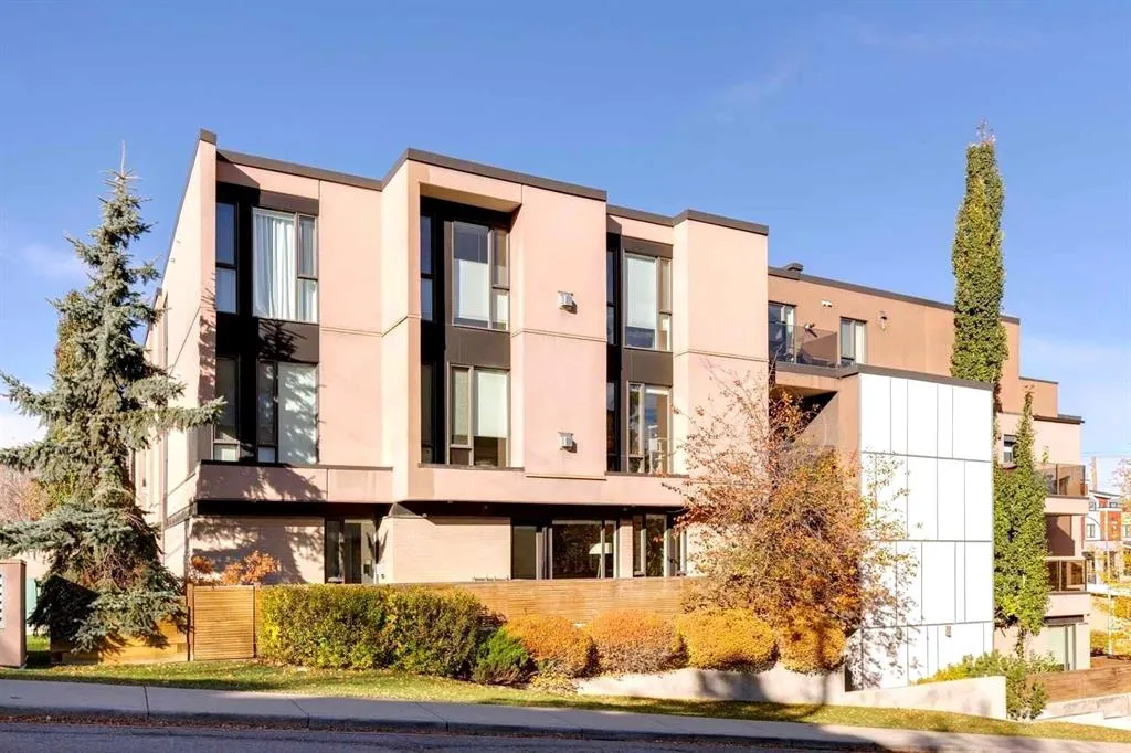 2905 16 Street SW #102