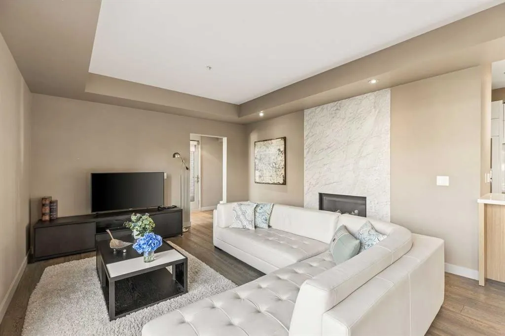 2905 16 Street SW #102