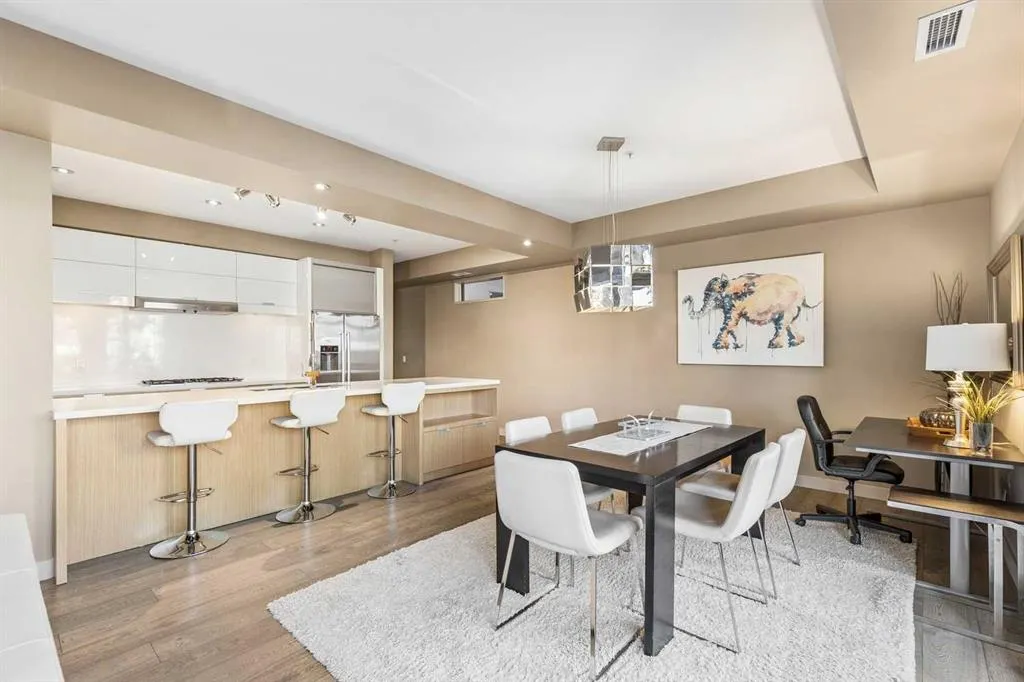 2905 16 Street SW #102
