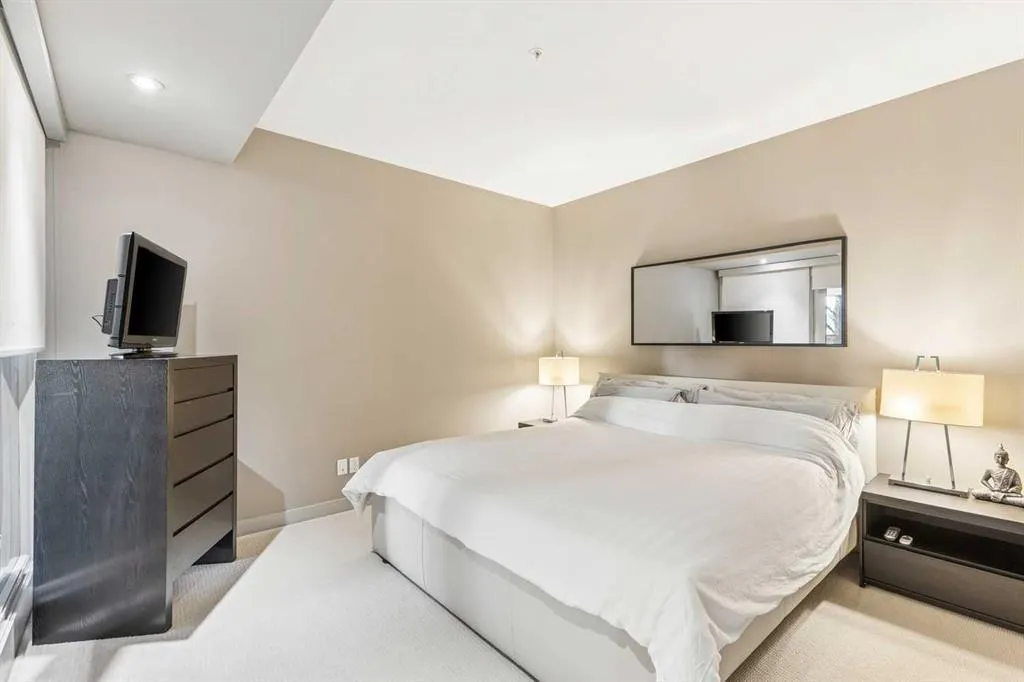 2905 16 Street SW #102