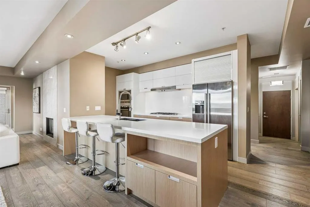 2905 16 Street SW #102