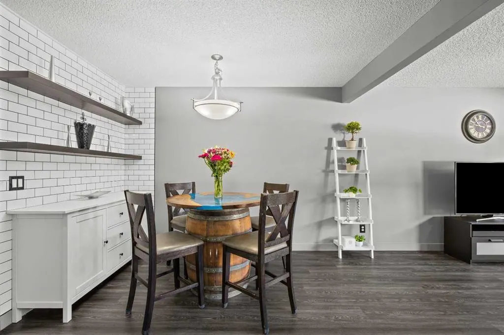 116 Royal Birch Mount NW