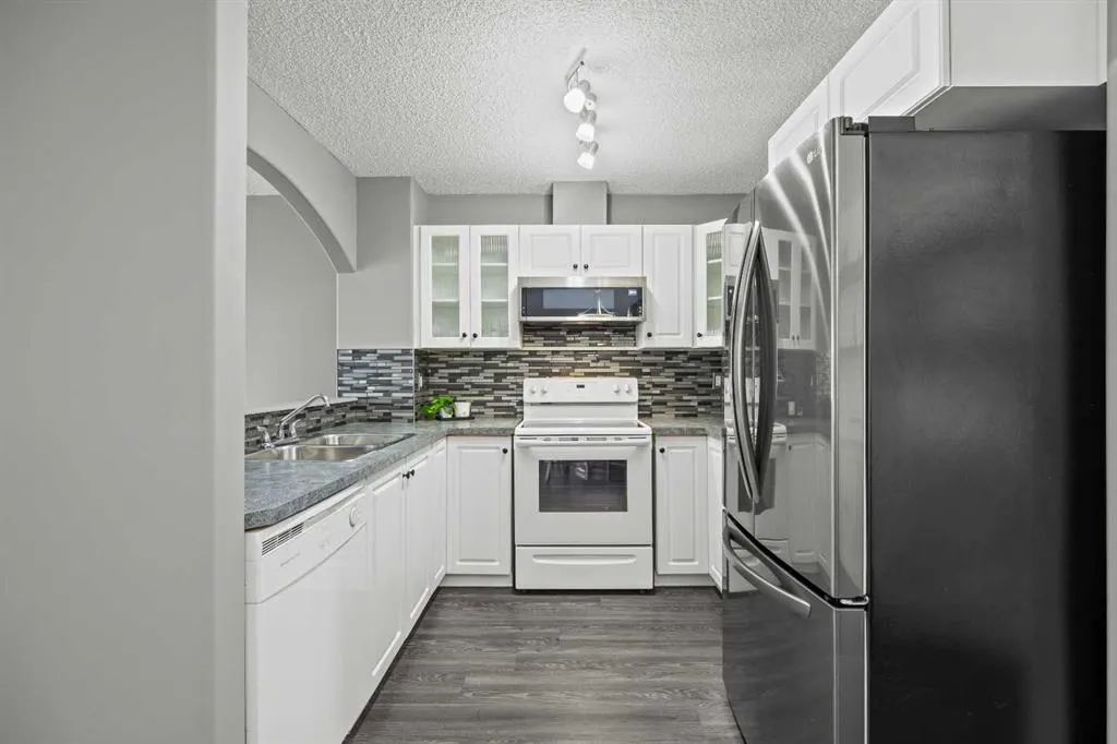 116 Royal Birch Mount NW