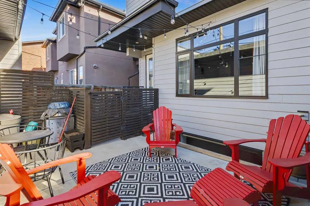 1929 36 Street SW #2