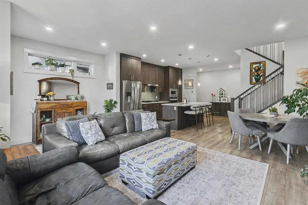 1929 36 Street SW #2