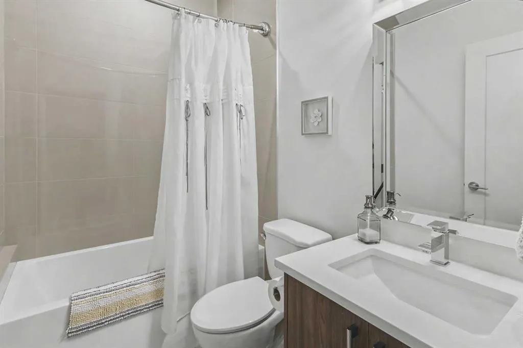 1929 36 Street SW #2
