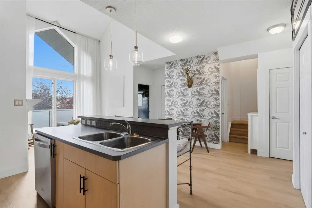 3501 15 Street SW #306
