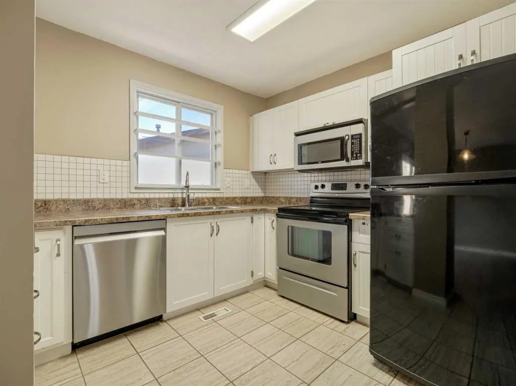 80 Ojibwa Road W
