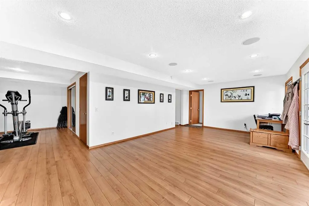 127 Edgebrook Circle NW
