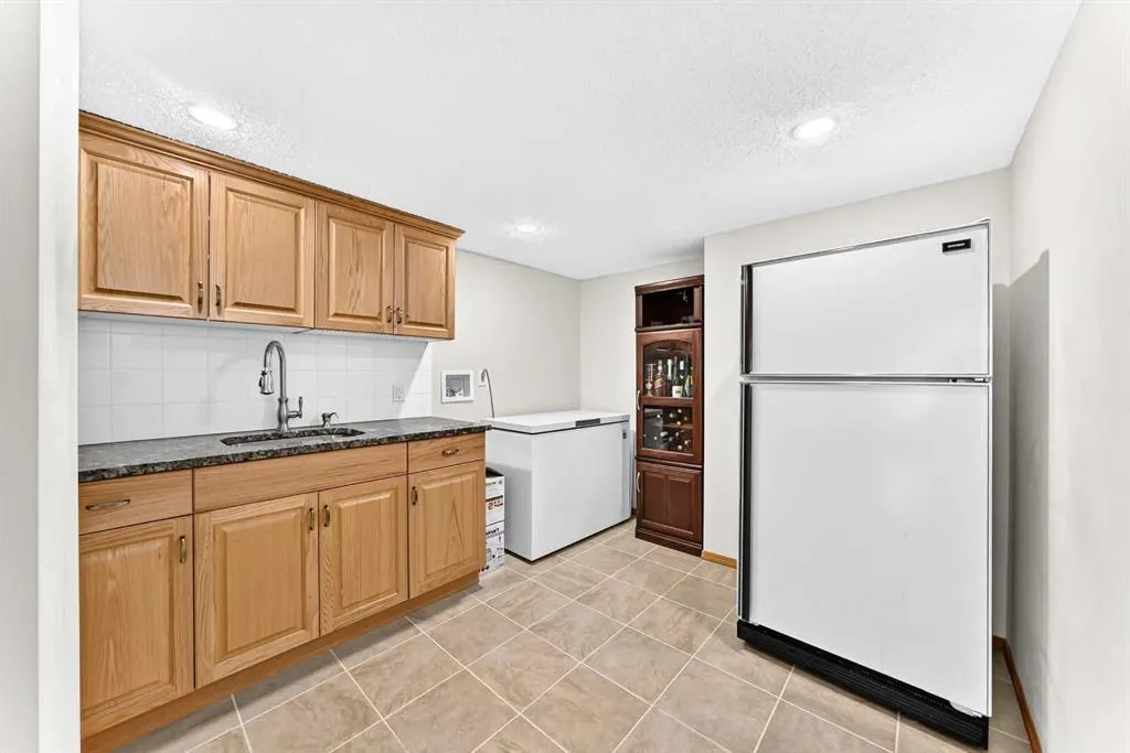 127 Edgebrook Circle NW