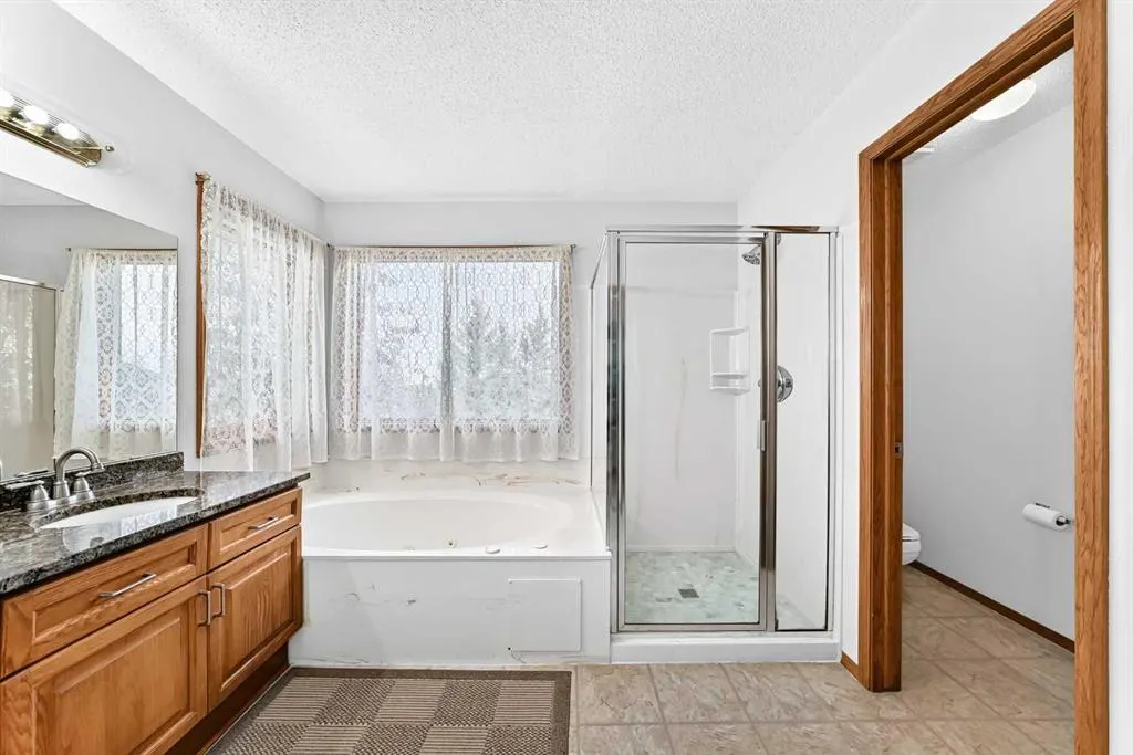 127 Edgebrook Circle NW