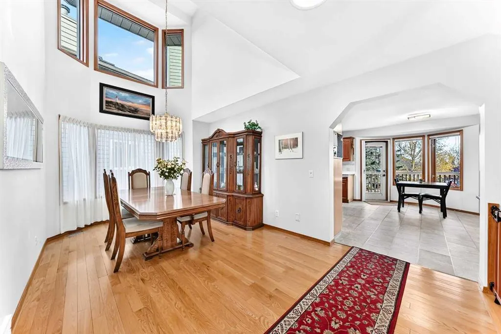 127 Edgebrook Circle NW