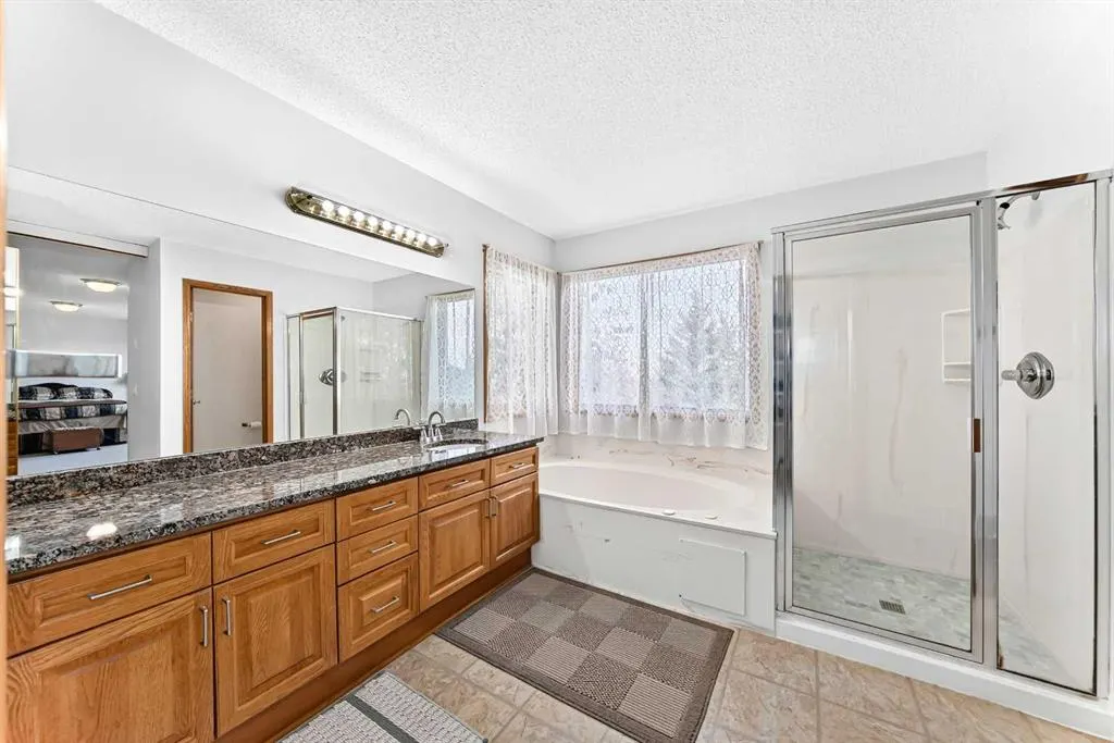 127 Edgebrook Circle NW