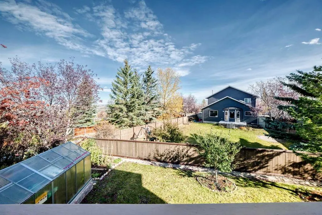 127 Edgebrook Circle NW