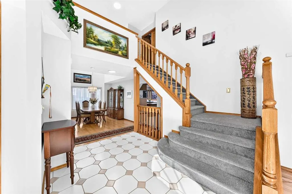 127 Edgebrook Circle NW