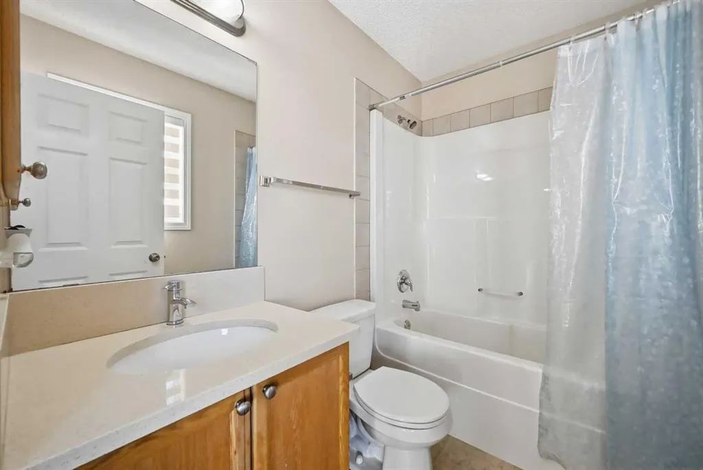 33 Saddlebrook Common NE