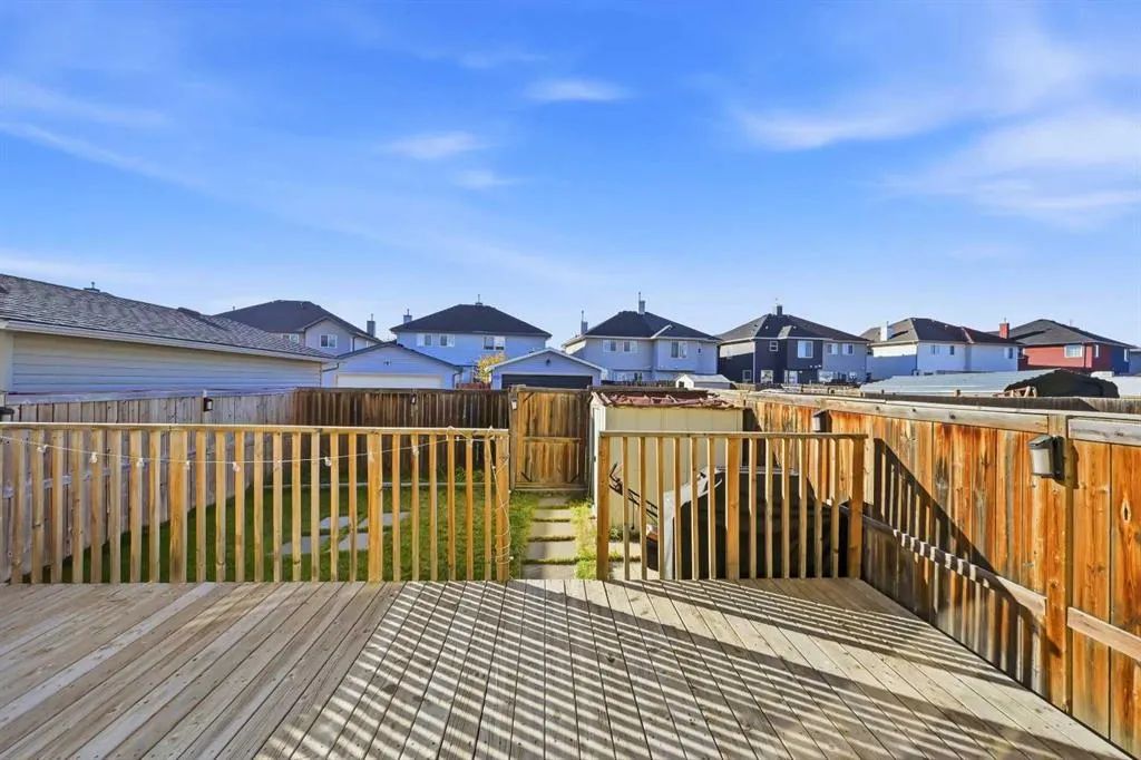 33 Saddlebrook Common NE