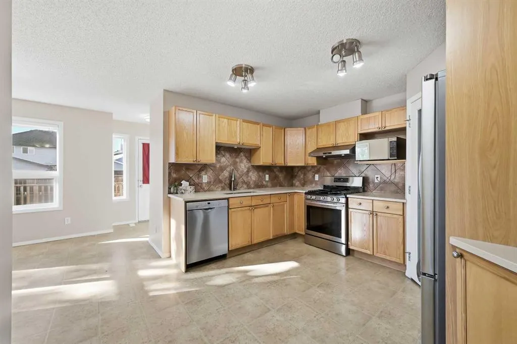 33 Saddlebrook Common NE