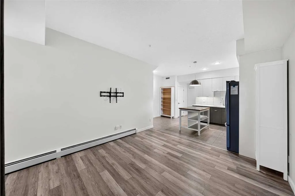 126 18 Avenue SW ##
