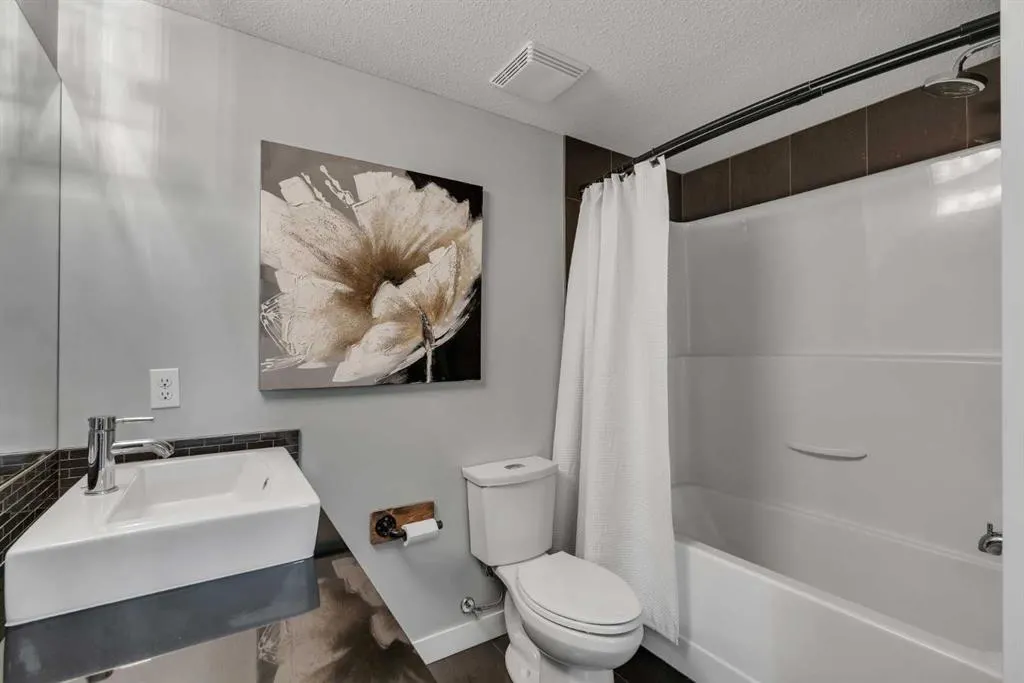 11 Mahogany Row SE #1410