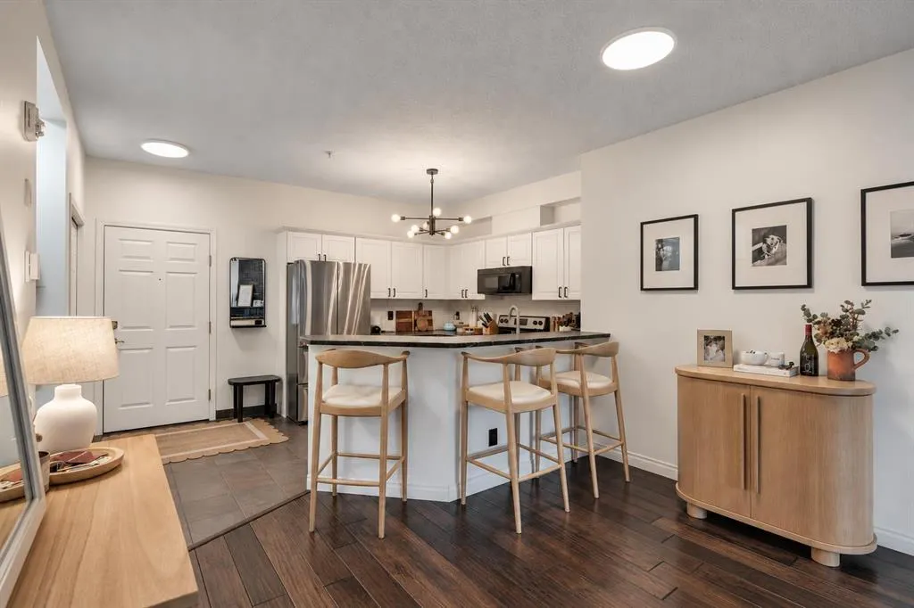 126 14 Avenue SW #417