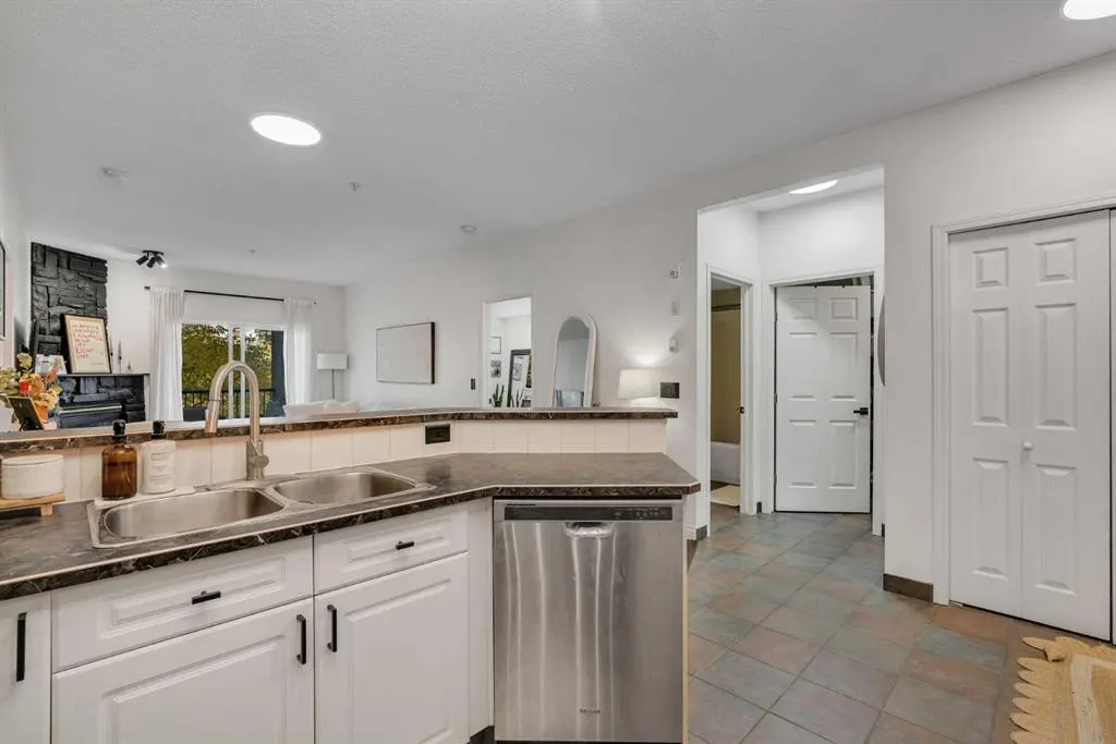 126 14 Avenue SW #417